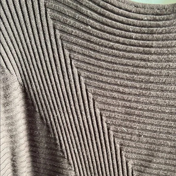 Brown Textured Long Sleeve Top - Picture 4 of 8